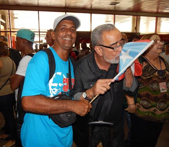 Andy Montañez llegando a Cuba el sábado 25 de junio de 2016. Foto: Adán Iglesias / Cubadebate