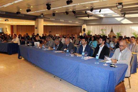 Asistentes a la inauguración de la Primera Conferencia sobre Transferencias Monetarias Internacionales en Cuba, IMTC 2016, con sede en el hotel Meliá Cohíba,  en La Habana, el 27 nde junio de 2016.  Foto. Jorge Legañoa /ACN
