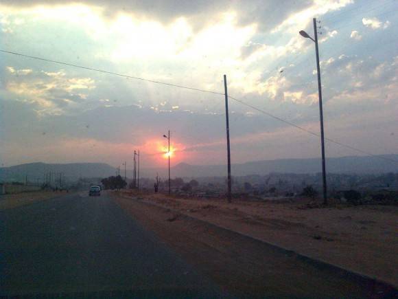 Puesta del sol en Lubango, Angola. Foto: Dra. Maria Antonieta / Cubadebate