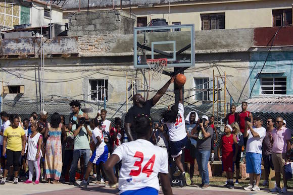 Shaquille O’Neal está en Cuba. Foto: Fernando Medina/ Cachivache Media