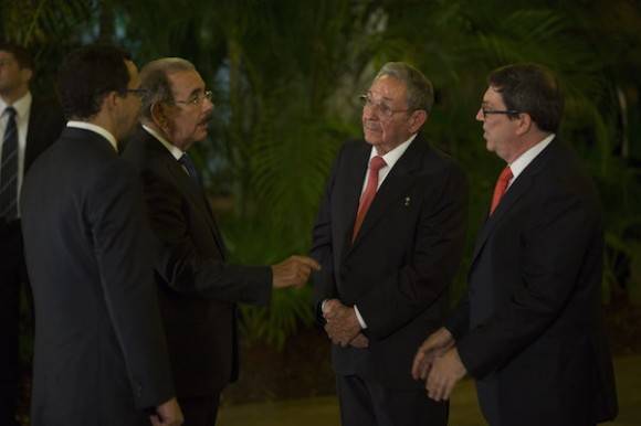 El Presidente Raúl Castro da la bienvenida a delegaciones que asisten a VII Cumbre de la AEC. Foto: Ismael Francisco/ Cubadebate