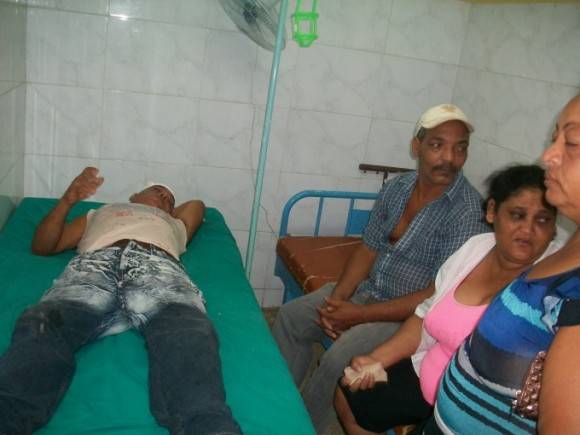 Lesionados reciben atención médica en el Hospital Celia Sánchez, de Manzanillo. Foto: La Demajagua
