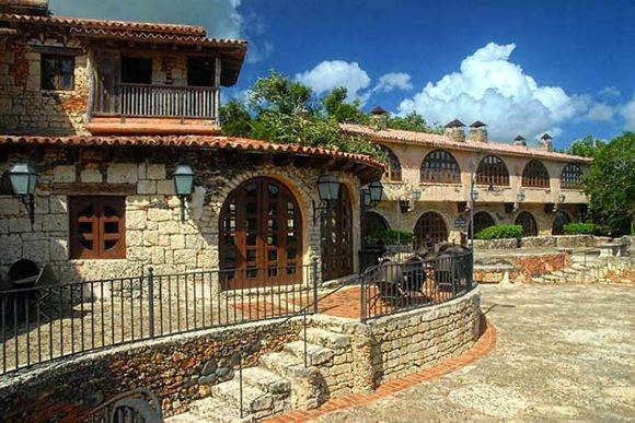 Altos de Chavón, villa de tipo medieval erigida en la cúspide de una de las márgenes del río Chavón, al sudeste de la República Dominicana, el 12 de julio de 2016. ACN FOTO/Juan Pablo CARRERAS