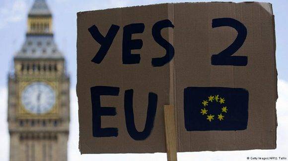 El Gobierno británico rechazó este sábado  la celebración de un segundo referéndum sobre la salida del Reino Unido de la Unión Europea (UE). Foto: AFP. 