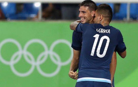  Correa y Calleri anotaron los goles del triunfo 2-1 de Argentina sobre Argelia en torneo Olímpico en el estadio Engenhao Foto: Alexander Hassenstein / Getty Images