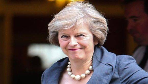 May, que asumió como primera ministra británica en julio, le pidió en su carta al presidente Macri que los dos países tengan relaciones "más productivas".