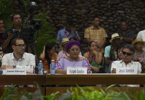 El gobierno de Colombia y las FARC anuncian el fin de las negociaciones con un histórico acuerdo por la paz. Foto: Ladyrene Pérez/ Cubadebate