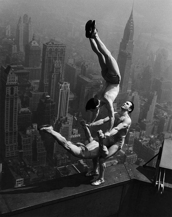 Impresionante, número acrobático den lo alto del Empire State Building, 1934.