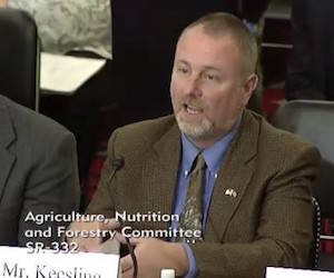 Doug Keesling es un agricultor y propietario de Keesling Farms. Es también el presidente del Consejo estatal de la Coalición de Agricultura de Estados Unidos para Cuba.