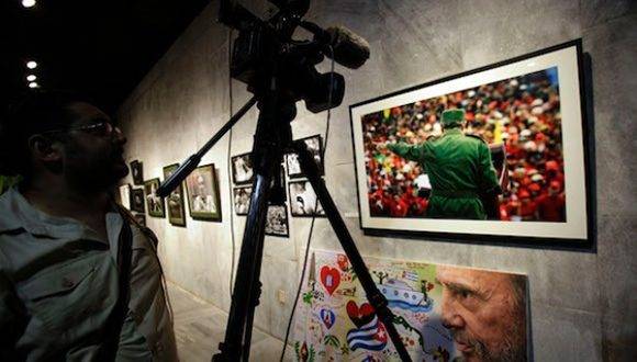 Muestra fotográfica "Fidel es Fidel". Foto tomada de Telesur.