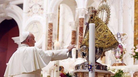 Virgen-de-la-Caridad-del-Cobre-y-Papa-Francisco