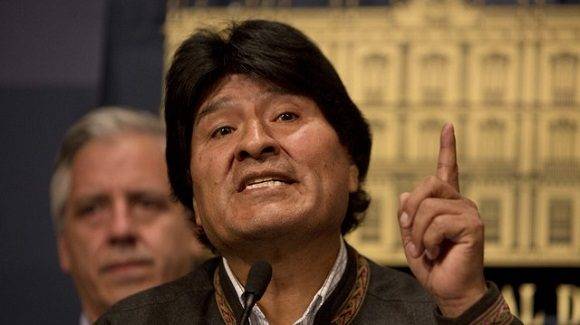 evo Morales confre prensa