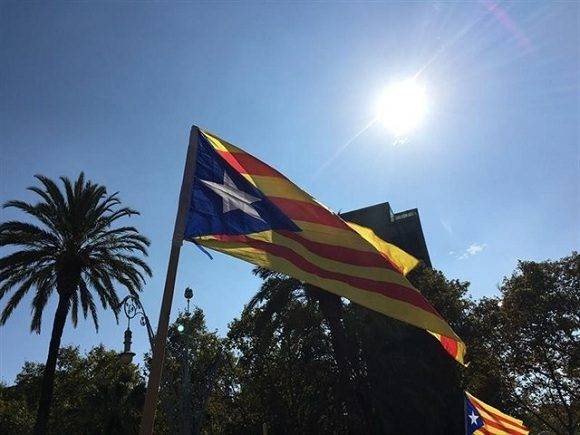 Bandera catalana en manifestación independentista. Foto: Europa Press.