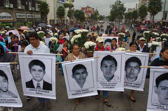En México se realizaran varias actividades para recordar la desaparición de los normalistas. Foto tomada de PL.
