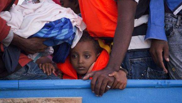 Uno de cada tres emigrantes a Europa es un niño. Foto: AP.