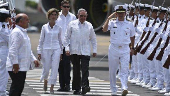 Llega a Cartagena el presidente de Cuba Raúl Castro para la firma del acuerdo de paz entre el gobierno y las FARC. Foto: AFP