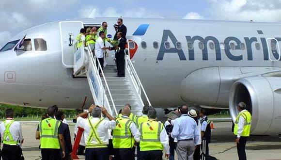 Aerolínea American Airlines aterriza en Cienfuegos. Foto: Radio Ciudad del Mar.
