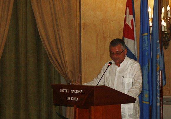 Alfedo Gonzalez, viceministro de Salud Publica de Cuba, durante la clausura de la primera Reunión Regional para la Estrategia de Vigilancia y Control de las arbovirosis. Foto: José Raúl Concepción/ Cubadebate.