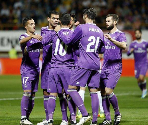 Así celebró el Madrid el gol. Foto: José A. García/ MARCA.