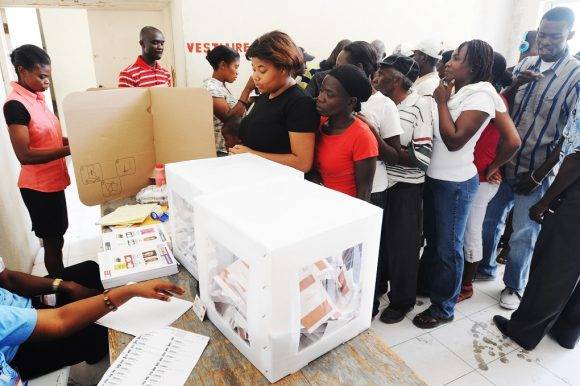 La devastación que dejó Matthew en Haití provocó una postergación de las elecciones. Foto: AFP.