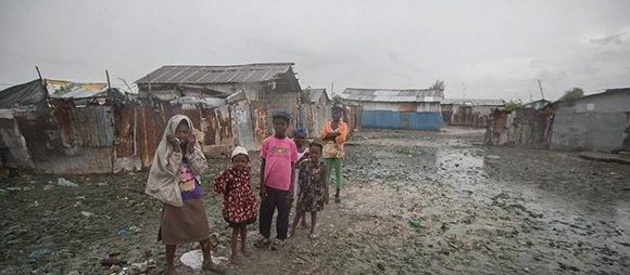 La cifra de muertes y damnificados en Haití continúa en aumento. Foto: The Guardian. 