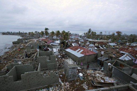 Todavía queda tiempo para conocer la cifra total de muertos en Haití. Foto: AP.