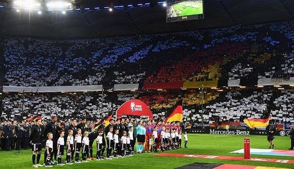 Alemania goleó 3-0 a República Checa en Hamburgo por las Eliminatorias Rusia 2018, con dos goles de Thomas Muller y uno de Toni Kroos. Foto: Getty Images.