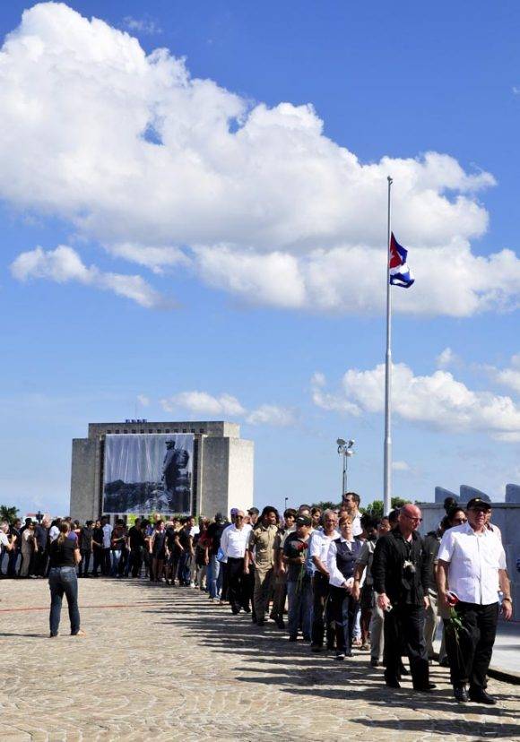 Honras fúnebres del pueblo cubano al Comandante en Jefe, este 28 de noviembre de 2016. Foto: Roberto Garaycoa Martínez/ Cubadebate