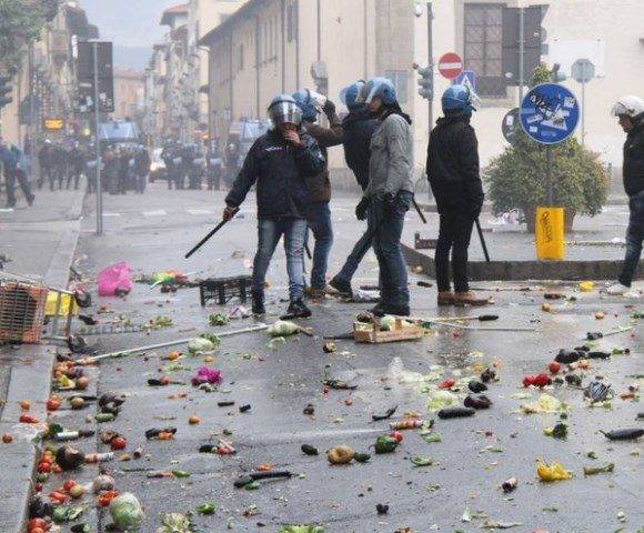 Violencia marca protesta antigubernamental en Italia. Foto: La Nazione.
