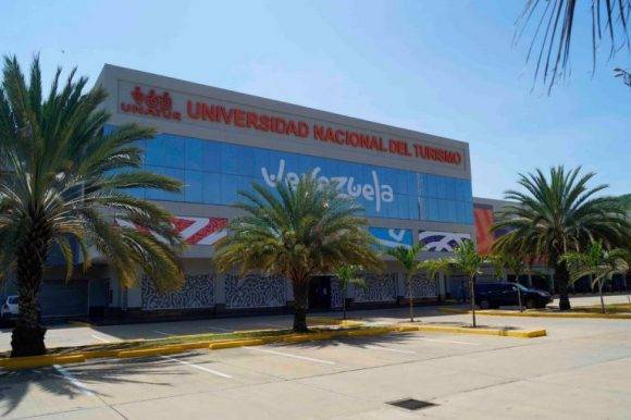 Sede de la Universidad Nacional del Turismo inaugurada en Venezuela.