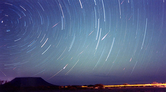 Esta noche se podrá observar una espectacular lluvia de estrellas. Foto: Flickr.