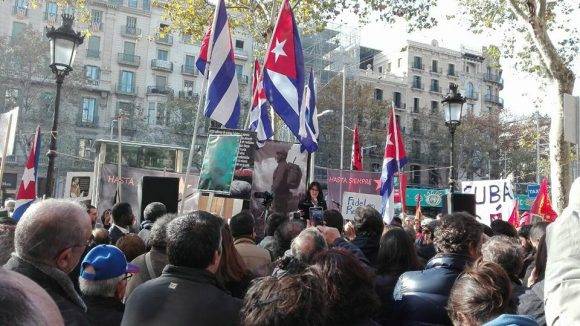 En Barcelona, frente al Consulado cubano.
