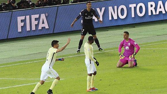 Polémica en el gol de Cristiano. El videoarbitraje ha sido una decepción en el Mundial de Clubes. Foto:  E. Hoshiko/ AP.