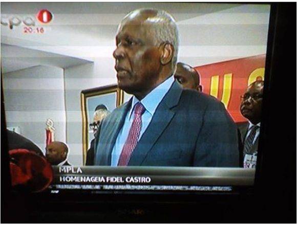En Angola, El MPLA rinde tributo a Fidel. 