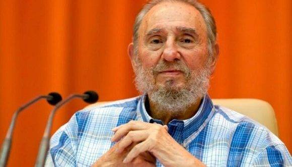Masivo homenaje a Fidel Castro en España