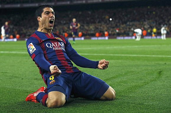 Luis Suárez celebra uno de sus tantos goles. Foto: Reuters. 