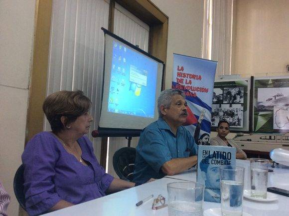 Pedro Pablo Rodríguez, quien también tuviera a su cargo el prólogo dle libro, habló en la presentación. Foto: María del Carmen Ramón/ Cubadebate.