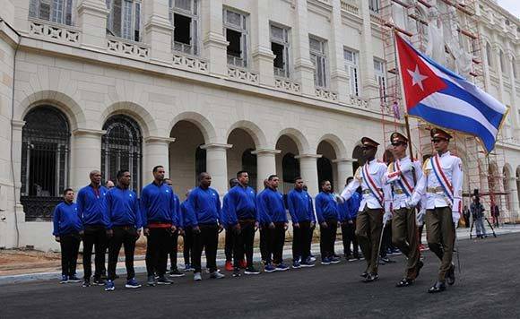Ceremonia de abanderamiento al equipo de béisbol de la provincia Granma, que representará a Cuba en la Serie del Caribe, a desarrollarse en Culiacán, México, efectuada en el Memorial Granma, en La Habana, Cuba, el 30 de enero de 2017. ACN FOTO/Omara GARCÍA MEDEROS/ogm