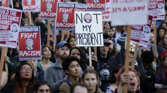 Manifestación contra Trump. Foto tomada de El Insurgente (Archivo).