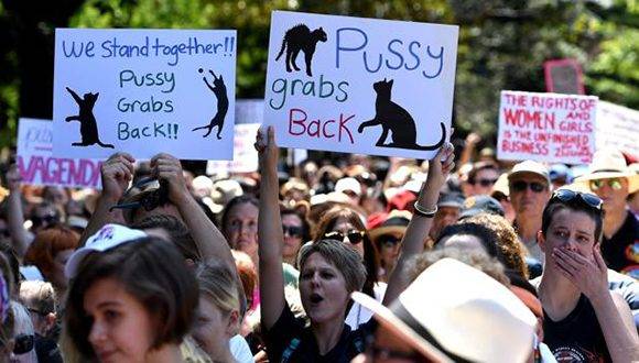 Miles de mujeres acuden a la marcha mundial contra el presidente de Estados Unidos, Donald Trump, en New South Wales, Australia. Foto: EFE.
