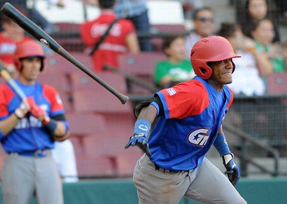 Beisbol-Serie del Caribe-Culiacan primer juego Cuba vs RD Roel Santos anotó la primera. Foto: Ricardo López Hevia / Granma / Cubadebate