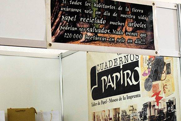 La editorial holguinera surgió como taller de papel manufacturado en el 1993 y realiza ediciones únicas por su formato y por el tipo de papel. . Foto: Cinthya García Casañas/ Cubadebate.