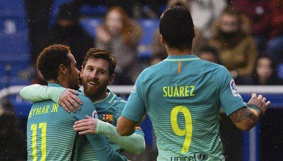 La MSN: Messi, Suárez y Neymar fue letal ante el conjunto de Vitoria. Foto tomada de Marca.