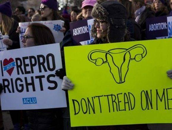 Activistas se reúnen en defensa de los derechos al aborto | Foto: Getty Images.
