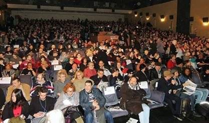 A teatro lleno ocurró el sábado el homenaje a Fidel en Madrid. Foto: Página de Facebook del Embajador de Cuba en España