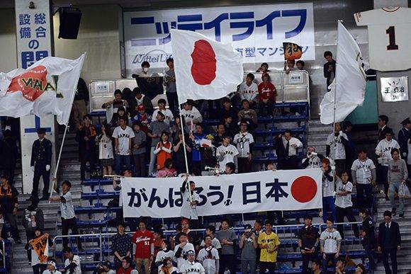 IV clasico mundial tokyo japo segunda Ronda, Cub vs Japon Cambios en el equipo cuba, Ambiente en las gradas