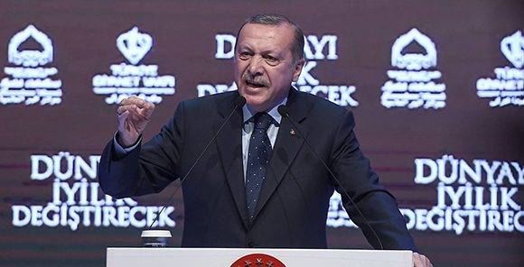El presidente turco, Recep Tayyip Erdogan, durante su discurso en Estambul este domingo. Foto: Ozan Kose/ AFP.