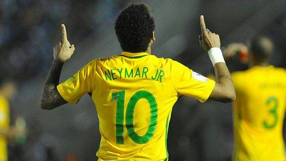 Neymar puso el tercero en el marcador con una vaselina. Foto tomada de Marca.