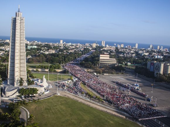Desfile por el Primero de Mayo. Foto: L Eduardo Domínguez/ Cubadebate.