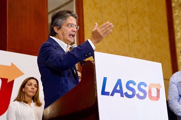 El banquero Guillermo Lasso ha basado su campaña en el fraude electoral sin tener pruebas reales del mismo. Foto: @LassoGuillermo/ Twitter.